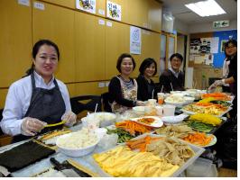 <분업화된 주문 제작 시스템이 인상적이었던 즉석김밥코너, 김밥의 달인들. >