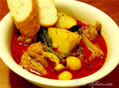 매운 크메르 커리(Khmer red curry)