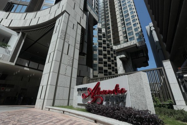▲ 알렉산드라(Hotel Alexandra) 신축 호텔이 올해 초에 예정되었던 개업을 코로나바이러스 영향으로 연기했다.(사진=scmp)