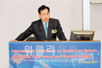 ▲ 홍콩정부 식품위생국 쵸우얏옥(周一嶽) 국장은 중국 산모의 정부병원 출산비용 인상을 검토하고 있다고 밝혔다.