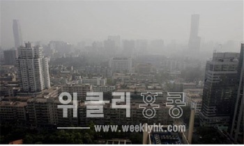 ▲ 최근 위키리크스는 수년 전 광조우 주재 미국영사관에서 광둥성의 대기와 수질 오염이 매우 심각하다고 평가, 작성한 전문을 폭로했다.   <사진 출처 : 명보(明報) >
