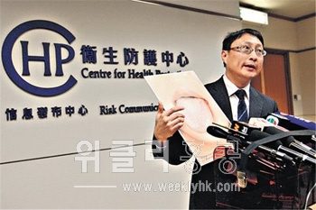 ▲위생방호센터 토마스 창 총감은 10세 이상 아동이 성홍열에 감염되는 경우는 매우 드물다며 변종 바이러스 감염 여부를 확인하는 중이라고 밝혔다.