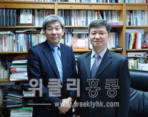 ▲ 홍콩제일교회 김훈 목사(오른쪽)와 김구환 한인회장당선자(왼쪽)