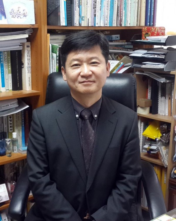 <제일교회 김훈 담임목사는 홍콩 교민 뿐 아니라 현지 시민들이 관심을 가져주시고 방문해주어 더욱 뜻 깊었다며 감사를 전했다. >
