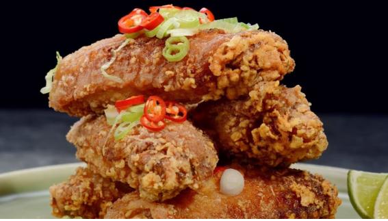 마늘과 고수잎, 민트로 맛을 낸 베트남 프라이드 치킨, 일명VFC