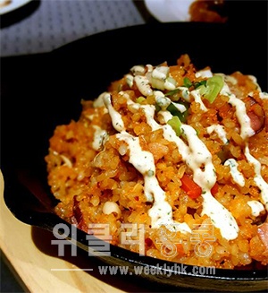 ‘갈릭시즐링 라이스(HK$128)’