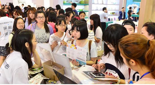 <지난 2015년, 상하이에서 열린 한류박람회 행사장 >