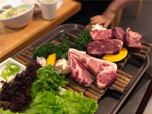 ▲ 45일 숙성 되재고기 / 80일 숙성 소고기
